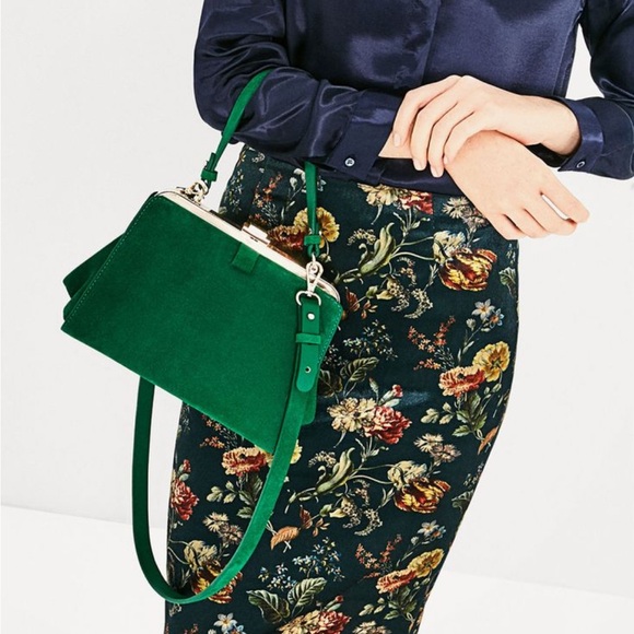 Zara Basic NWT Elegant Green Suede Snap Handbag with additional strap - Picture 2 of 7